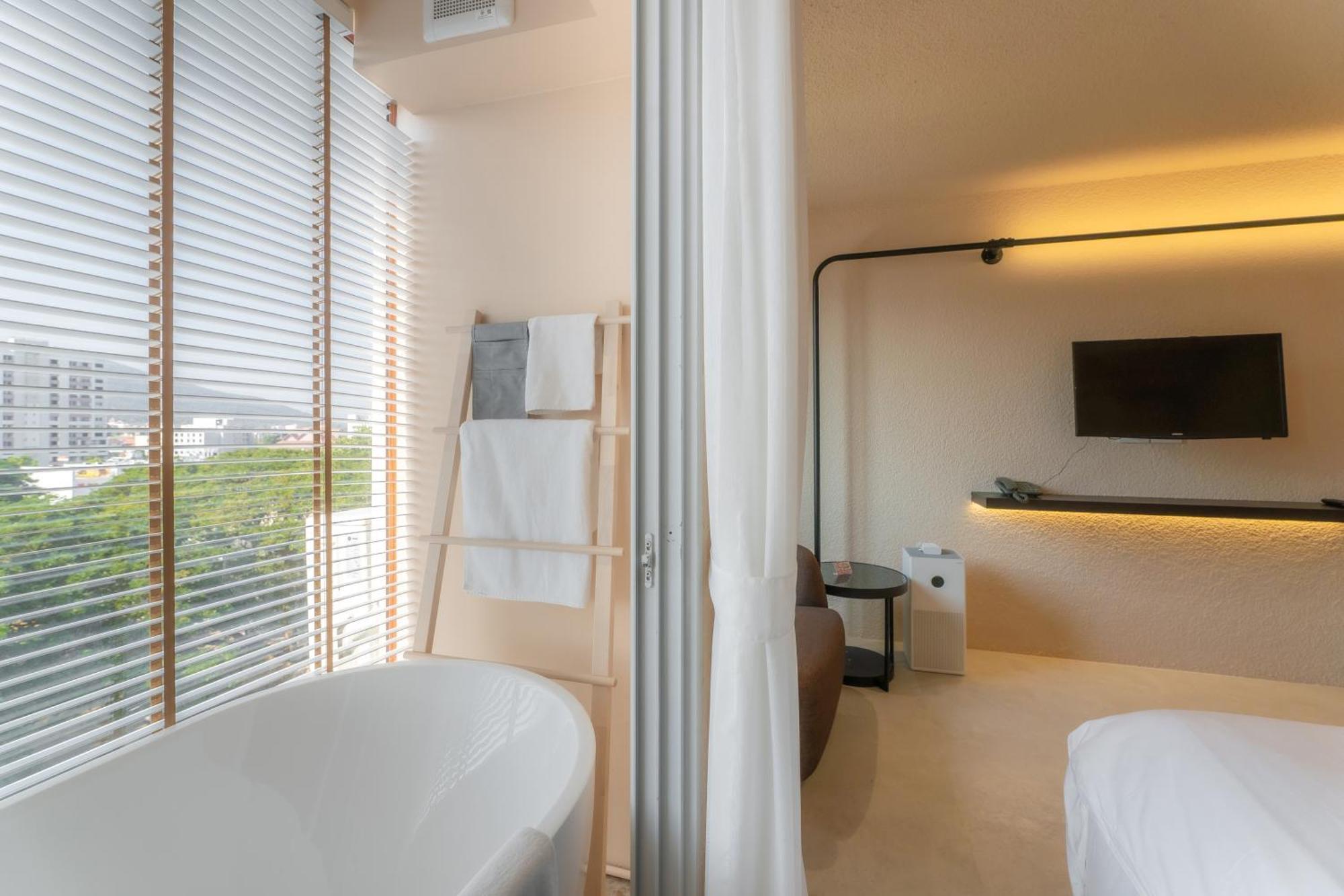 Mai Hotel Чиангмай Экстерьер фото
