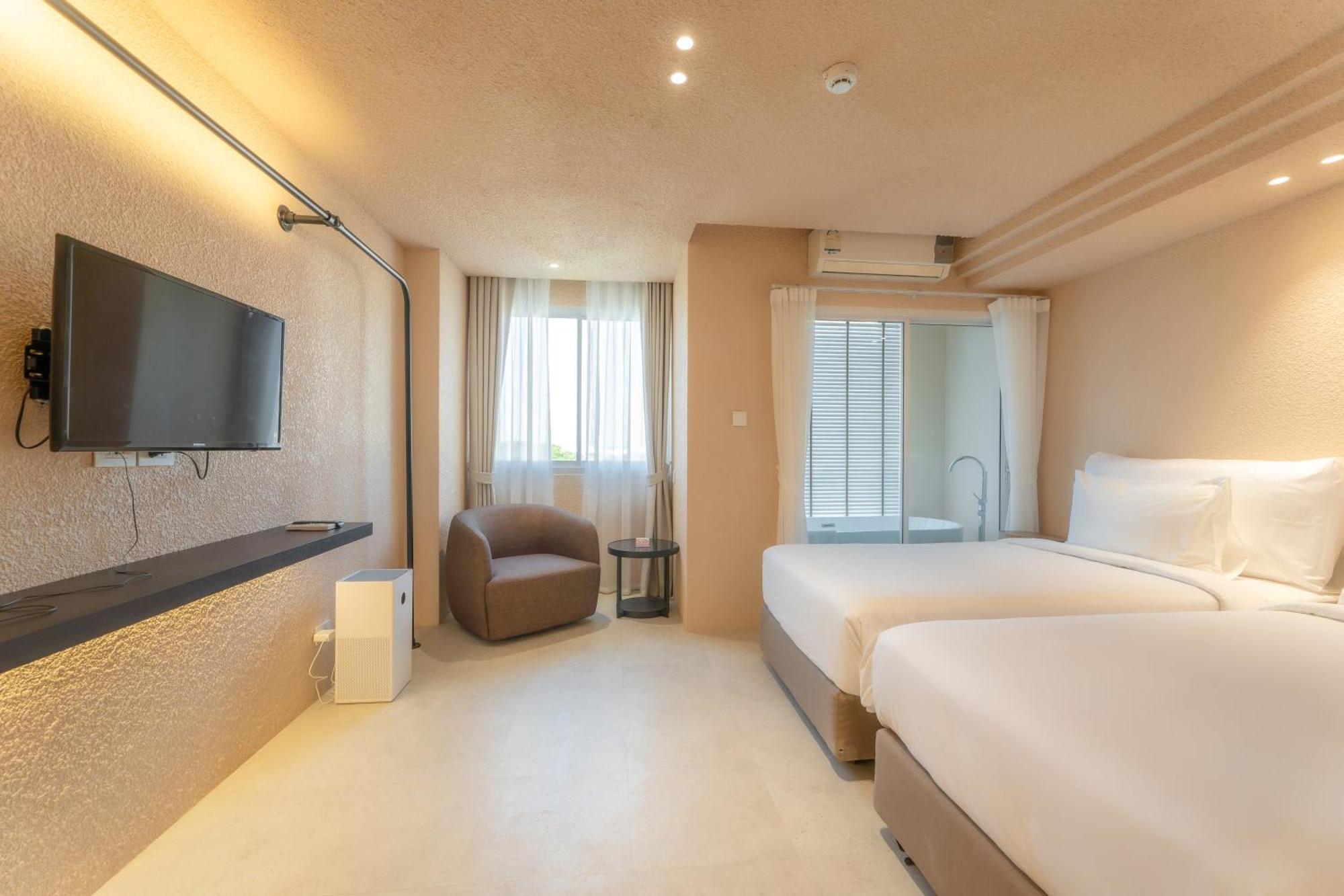 Mai Hotel Чиангмай Экстерьер фото