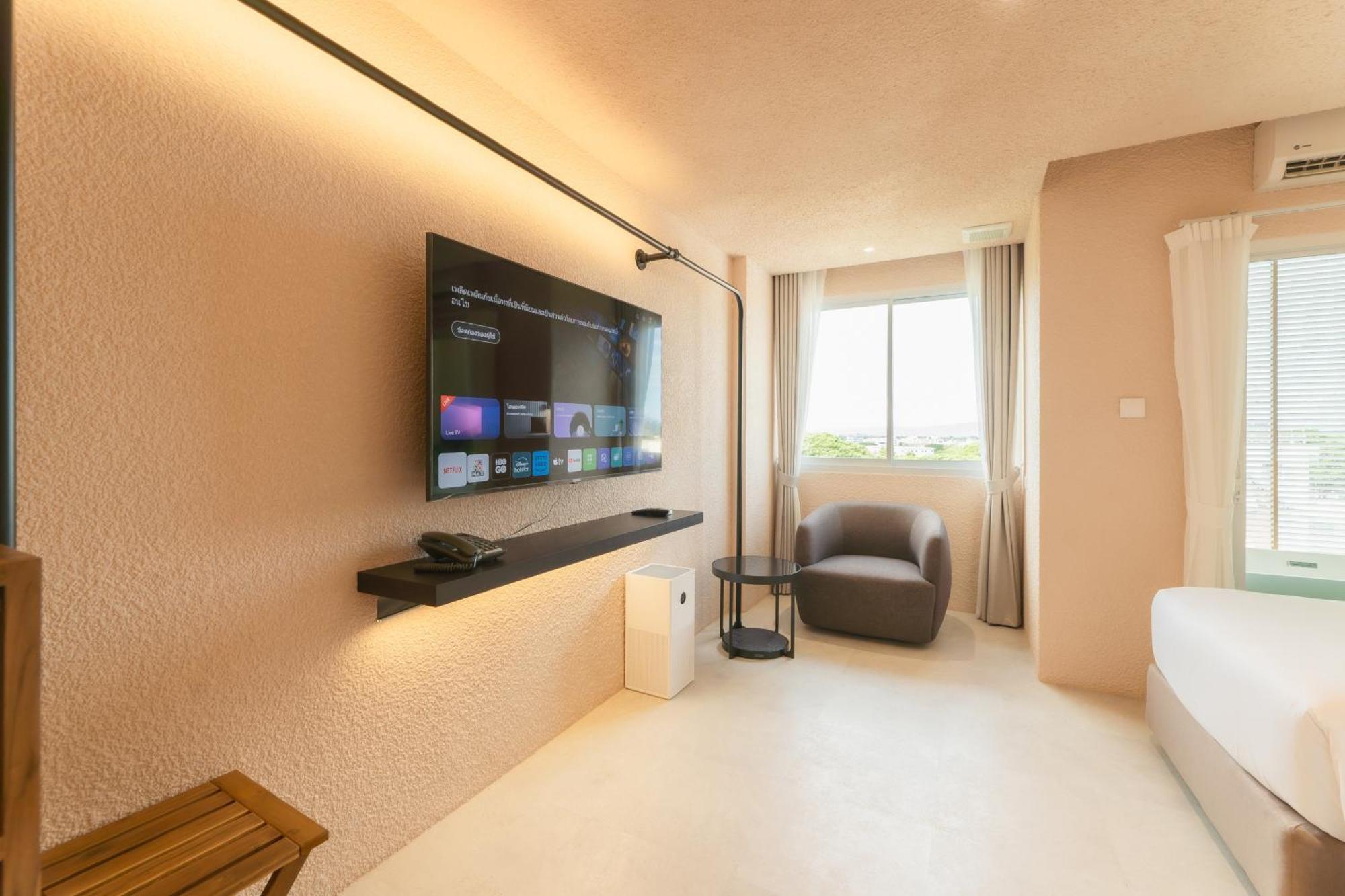 Mai Hotel Чиангмай Экстерьер фото