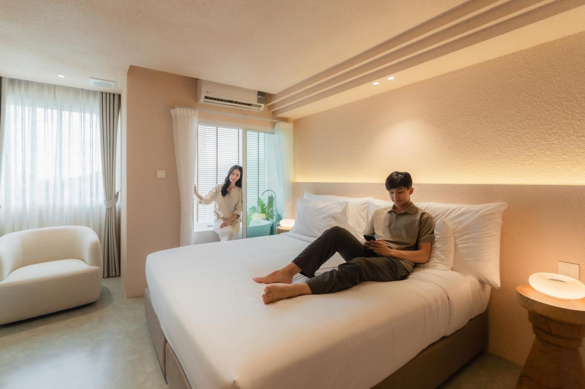 Mai Hotel Чиангмай Экстерьер фото