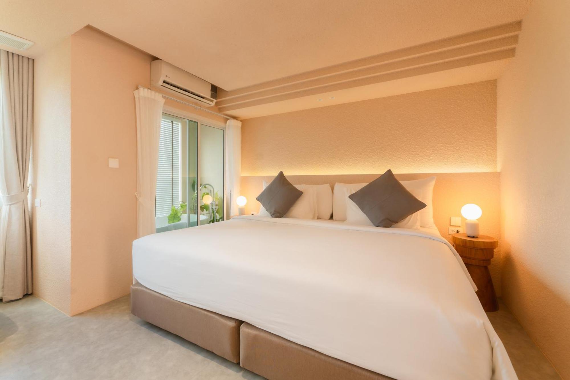 Mai Hotel Чиангмай Экстерьер фото