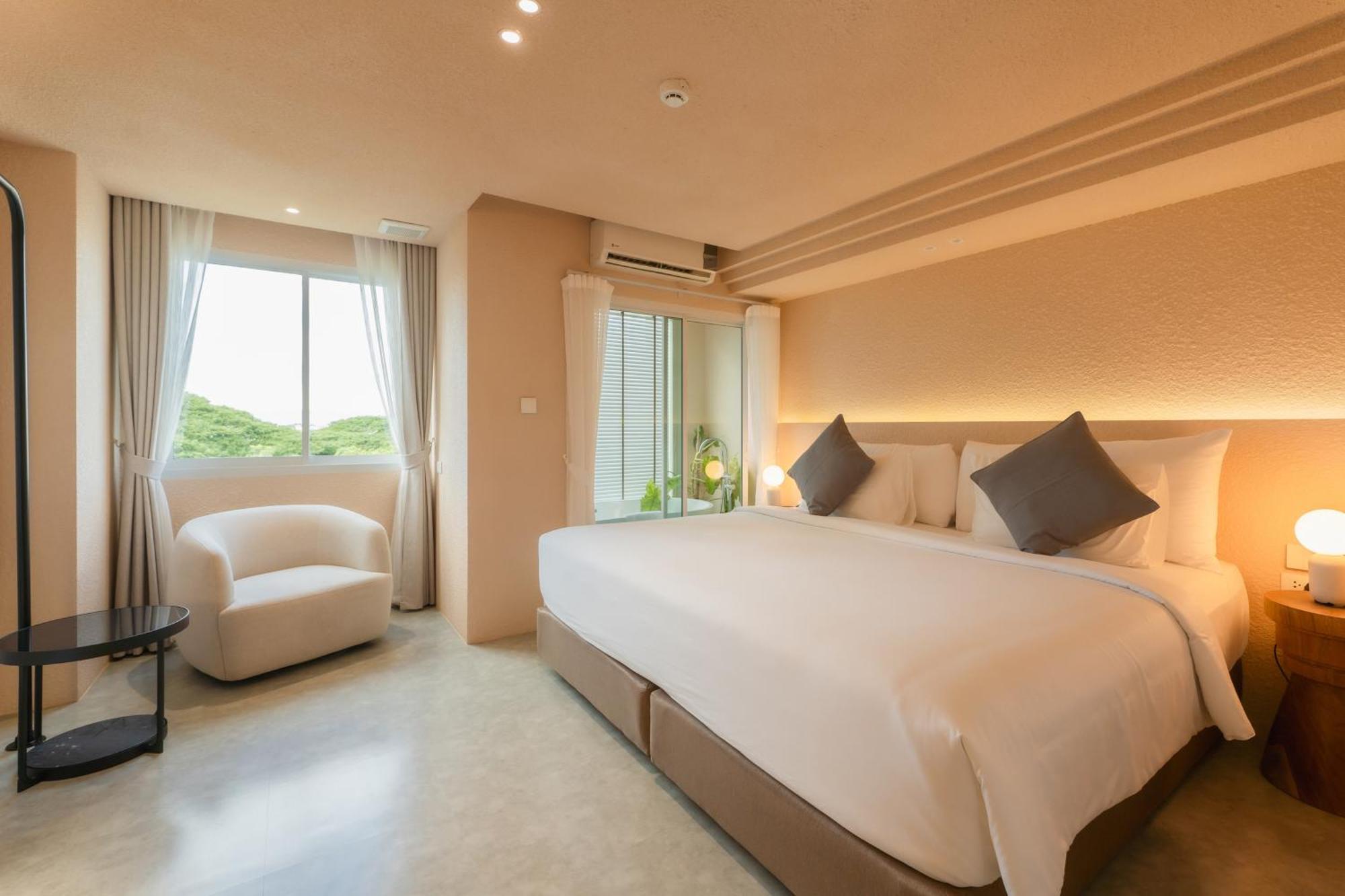 Mai Hotel Чиангмай Экстерьер фото